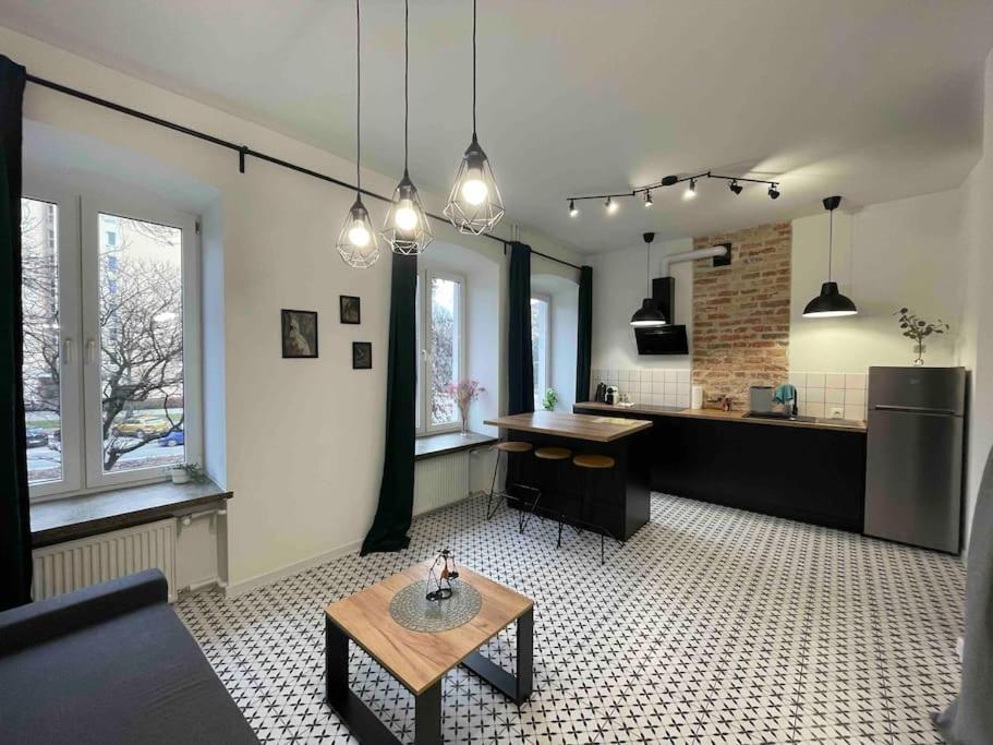 Loft In Historic Building Apartment Warsaw